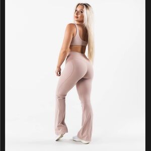 alphalete flare leggings